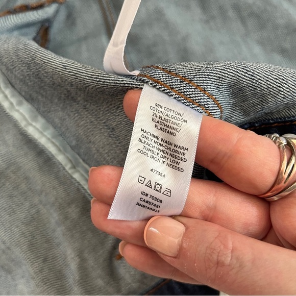 New Ann Taylor LOFT Classic Dark Wash Denim Jacket –Size L (fits M best) - Picture 10 of 11